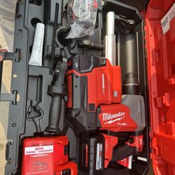 Milwaukee M18