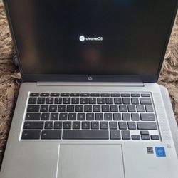 HP 14" Chromebook Laptop Bundle - Intel Celeron - 1080p - Bonus Sleeve