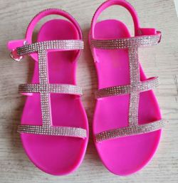 Girls Sandals Size 1 Only Worn One Time 