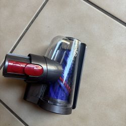 Dyson Roller  New