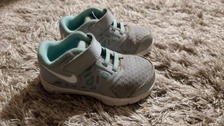 Nike size 7 toddler