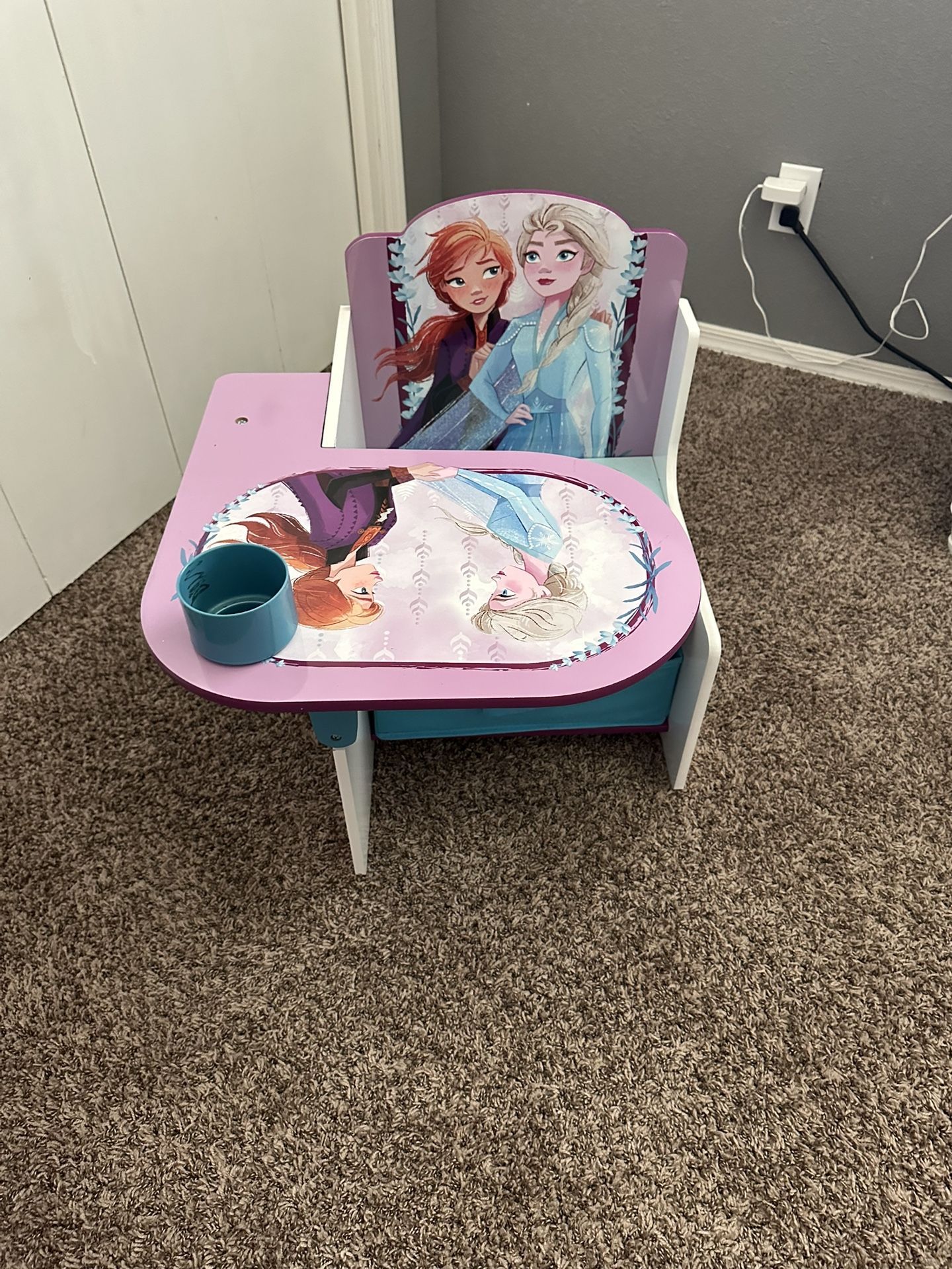 Disney Frozen 2 Toddler Desk