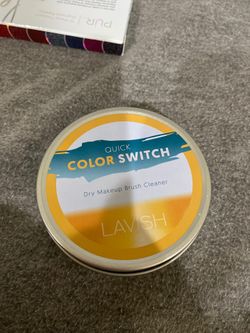 Makeup brush cleaner