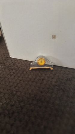 Swarovski Crystal mini clock