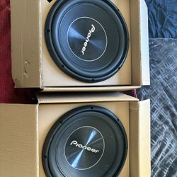 12’ 1200w Pioneer Subwoofers