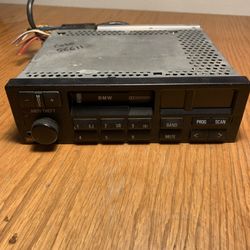 1995 OEM BMW FACTORY RADIO w/ Aux & THEFT CODE