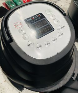 Instant pot airfryer lid and accessories- 6 qt
