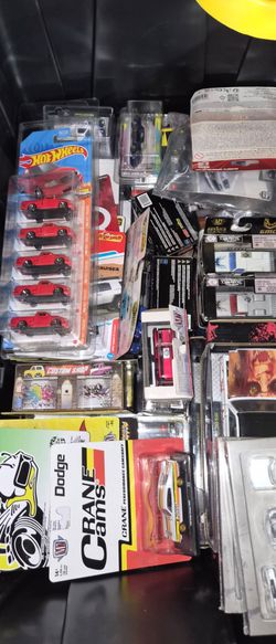 Hot Wheels, M2 Machines,Matchbox,Johnny lightning,Inno64,Cartuned,mini gt 2 tote lot!!