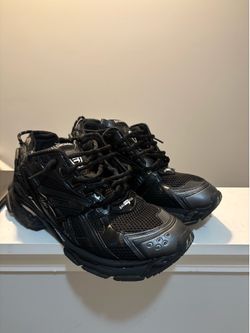 Balenciaga runners