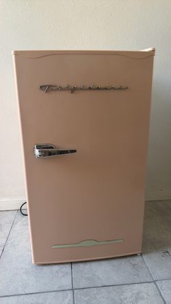 Frigidaire mini fridge