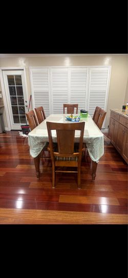 Dining table with 6 chairs