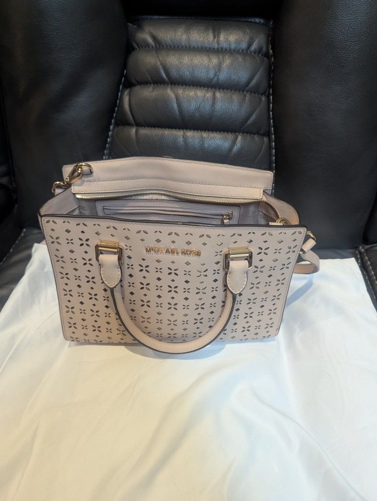 Michael Kors Selma Handbag Medium