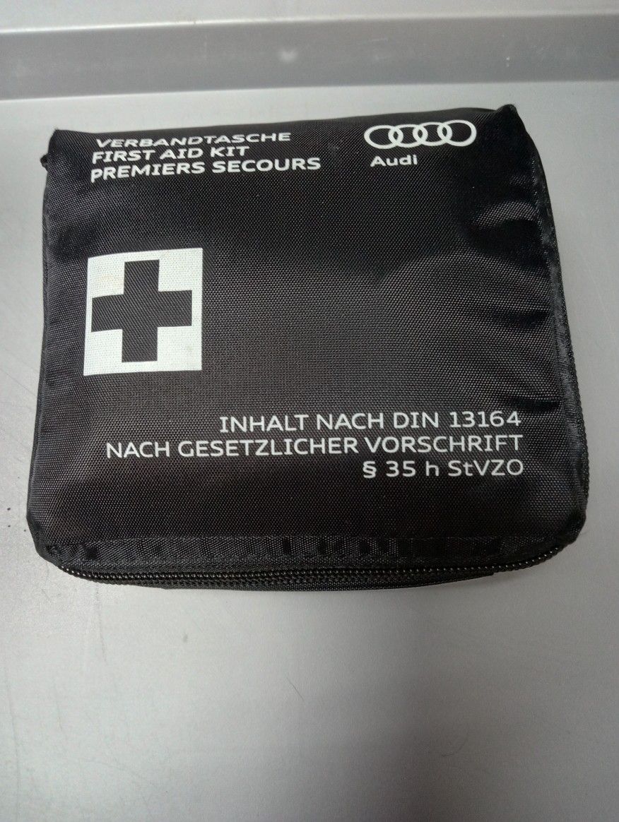 AUDI FACTORY FIRST AID KIT