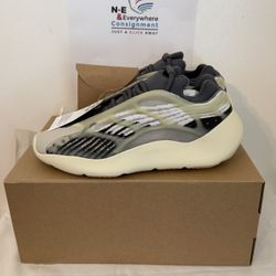 Adidas Yeezy 700 V3 Fade Salt - Size 8