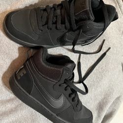 Kids Nike Shoes (Size 4)