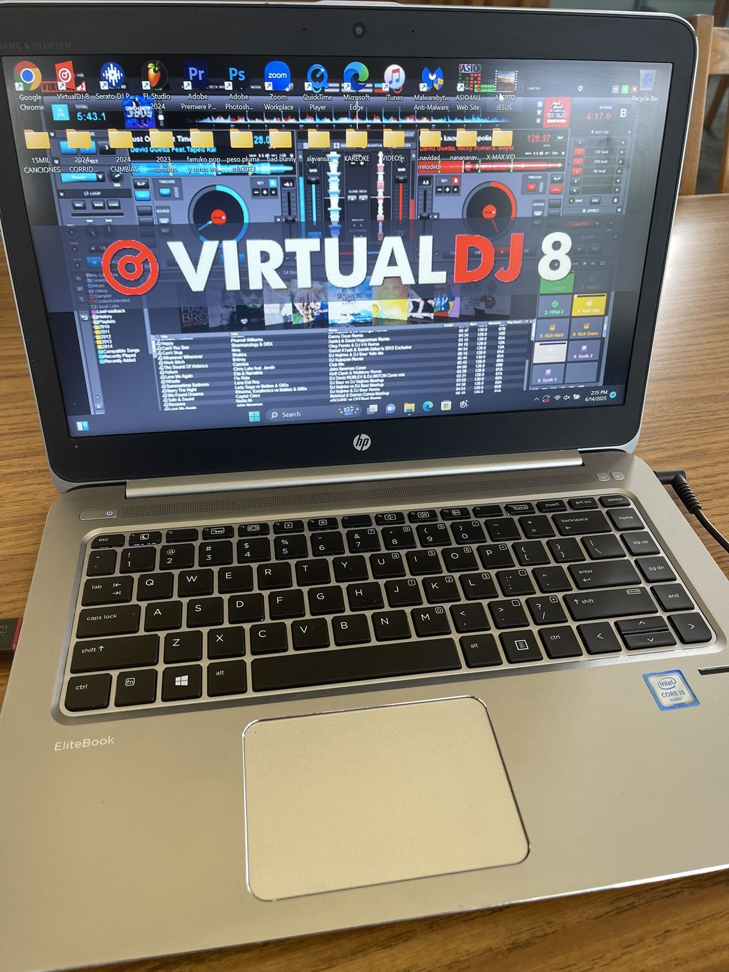 laptop hp icore 5 240 gigabytes 8 gigabytes RAM La vendo programas incluidos Precio $160 con todo incluido 👇 🟥PROGRAMAS 🟥👇 ✅VIRTUAL DJ 8 ✅SER