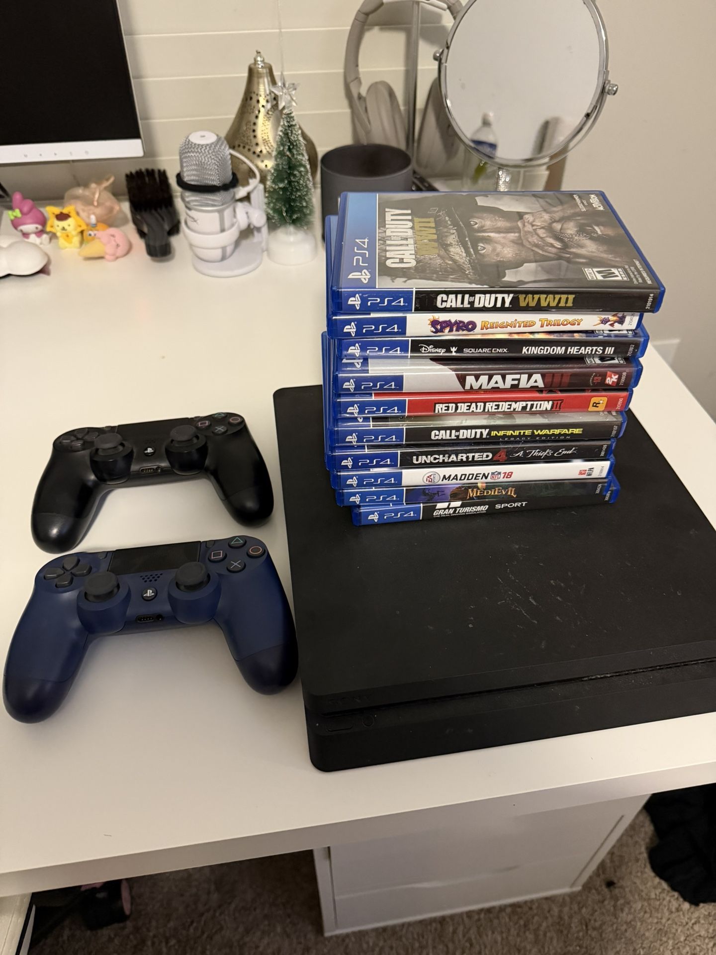 PS4 Bundle (2 Controllers / 10 Games) All Works!!