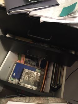 File cabinet 3 drawers