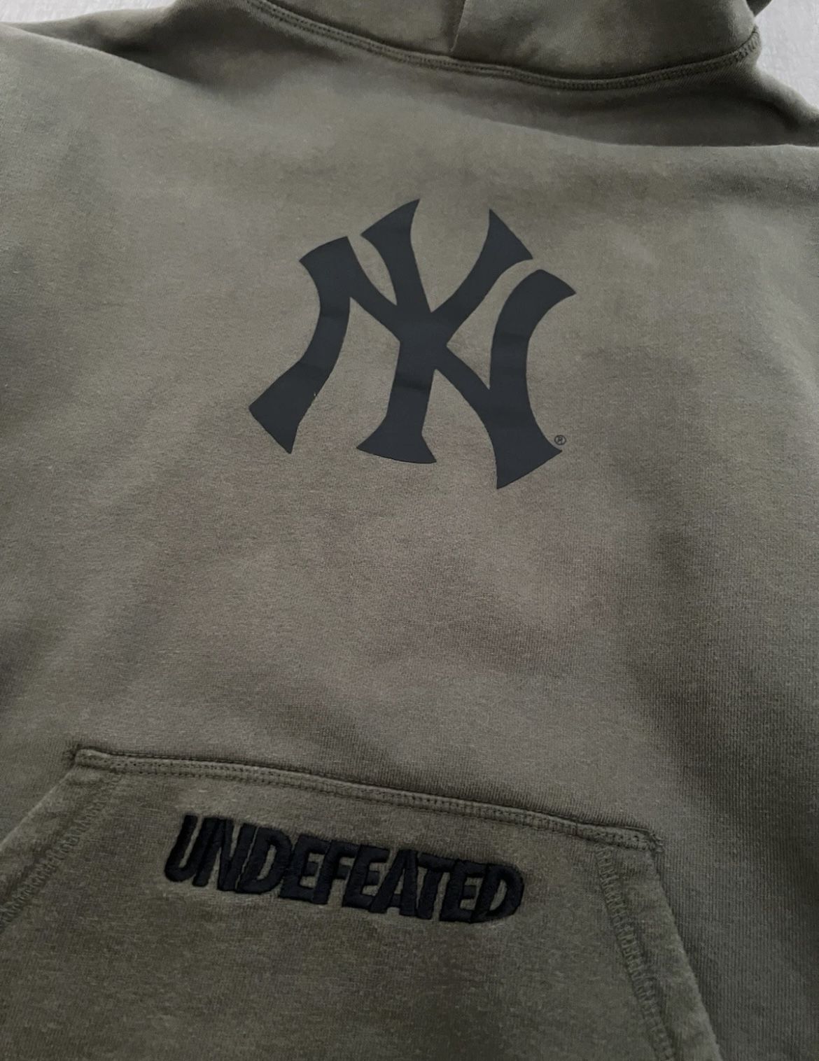 Yankees Undefeated Hoodie $40 SizeM
