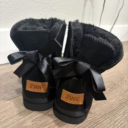 Black Boots With Bow On The Back 