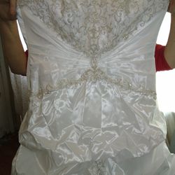 Davids Bridal Wedding Gown