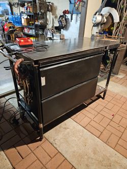 Welding fabrication table