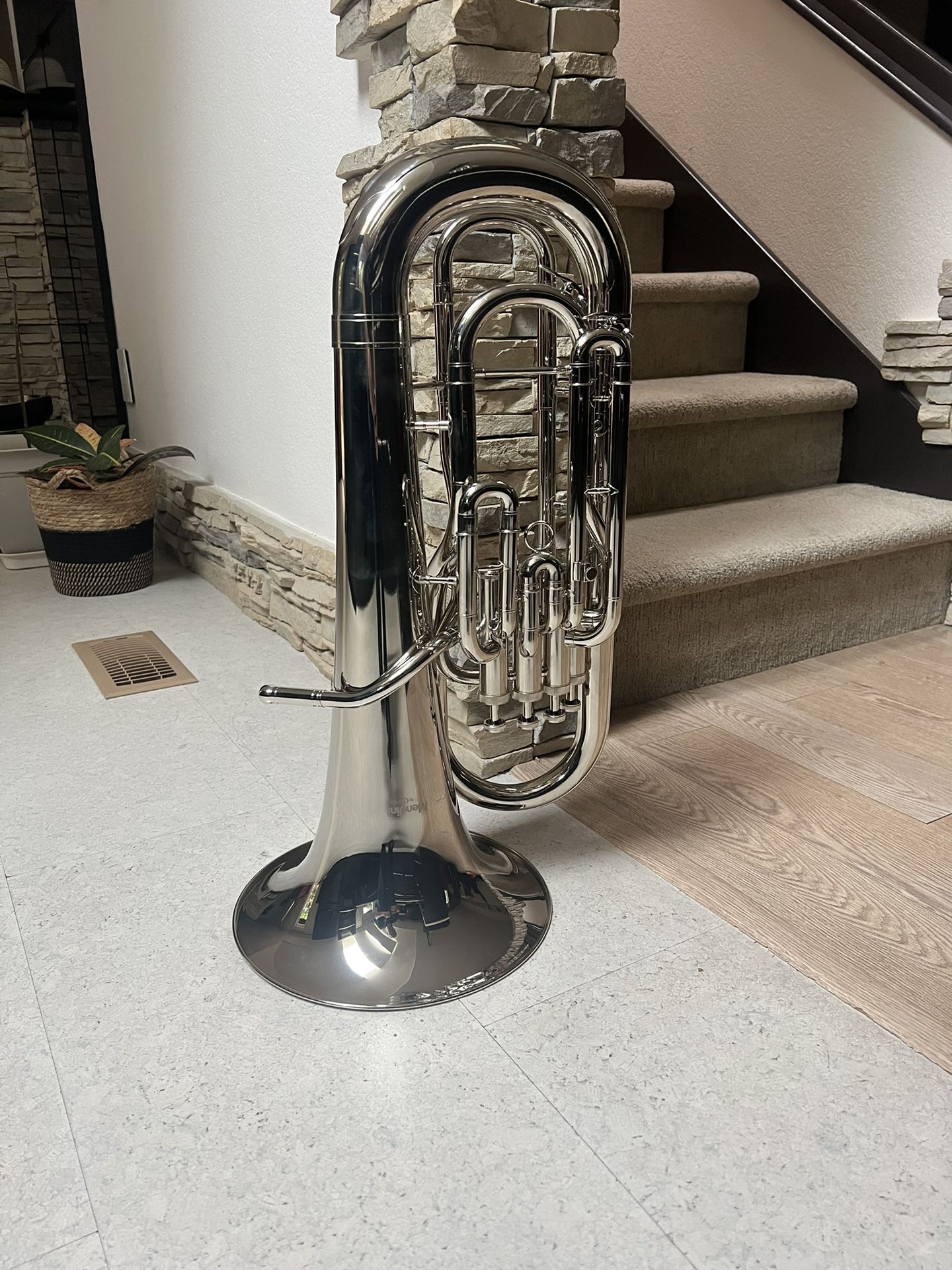 Euphonium 4valves, New Condition 