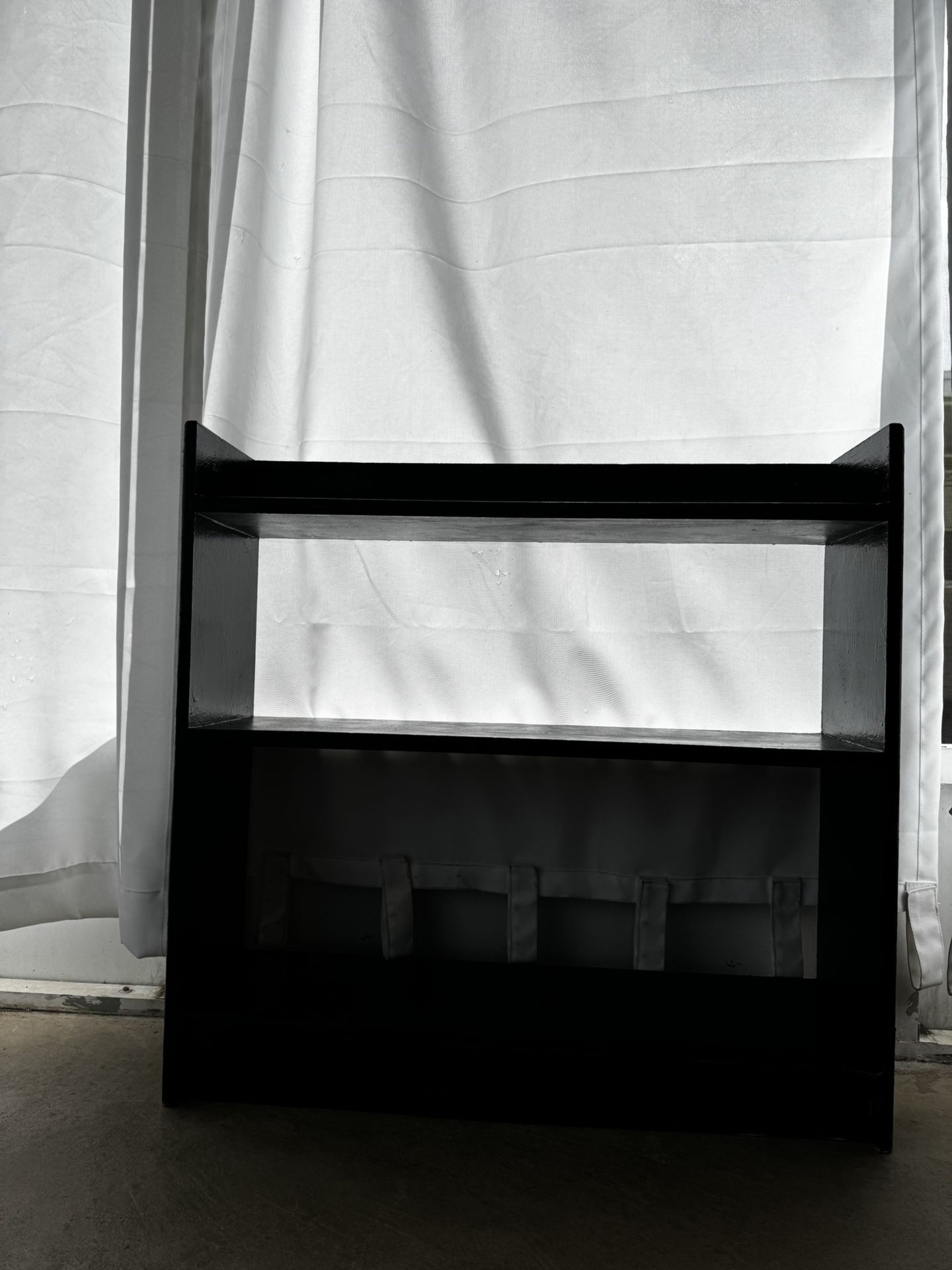 3 TIER BLACK WOODEN BOOK SHELF