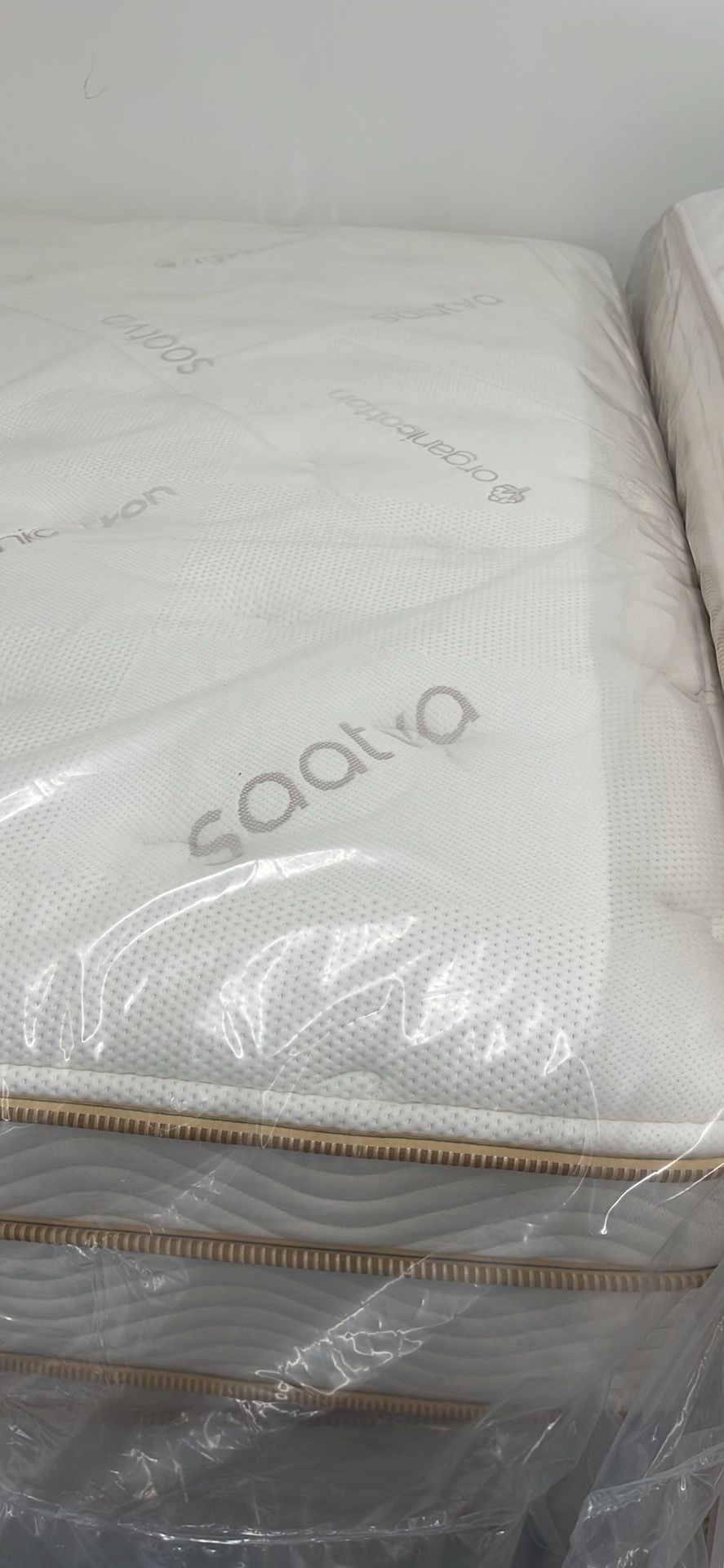 Saatva Classic Twin XL Full Queen King Mattress