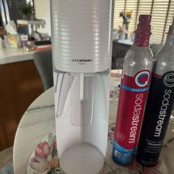 SodaStream Terra Sparkling Water Maker + 2 CO2 Cylinders