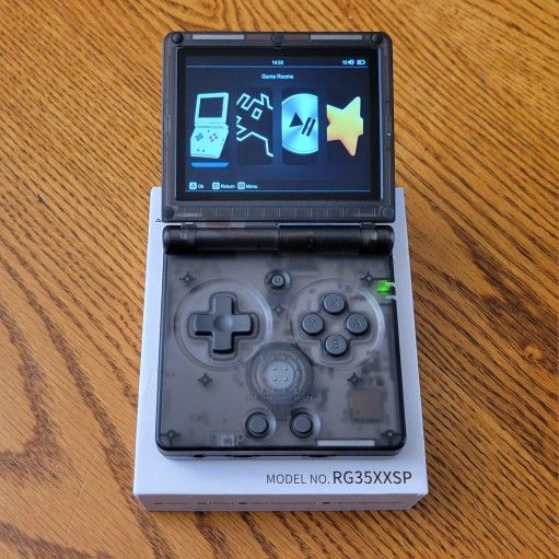 ANBERNIC RG35XXSP Flip Portable Retro Handheld Game Console - 64G - Loaded Up!!