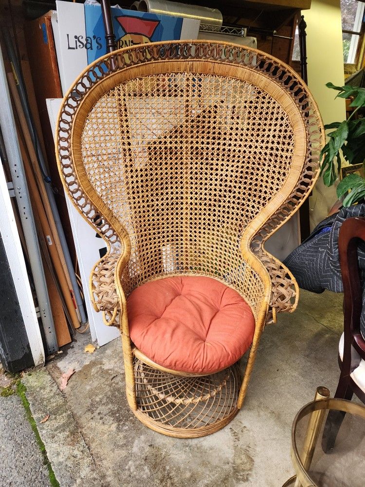 Vintage Peacock Chair With Cushion 