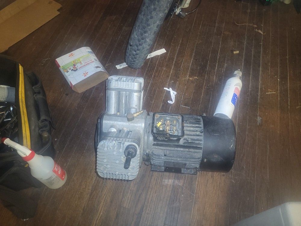 Air Techniques Dental Compressor