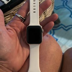 Apple 2 and Generation 40mm