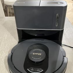 Shark AV2501S AI Ultra Robot Vacuum