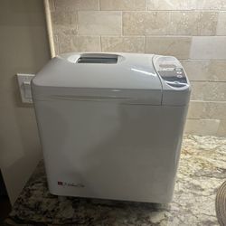 Regal Bread Maker 