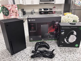 Xbox Series X 1TB+ RAZER BLACK SHARK V2 Pro