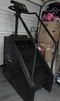 Stairmaster Stepmill 7000pt for Sale in Chandler AZ OfferUp