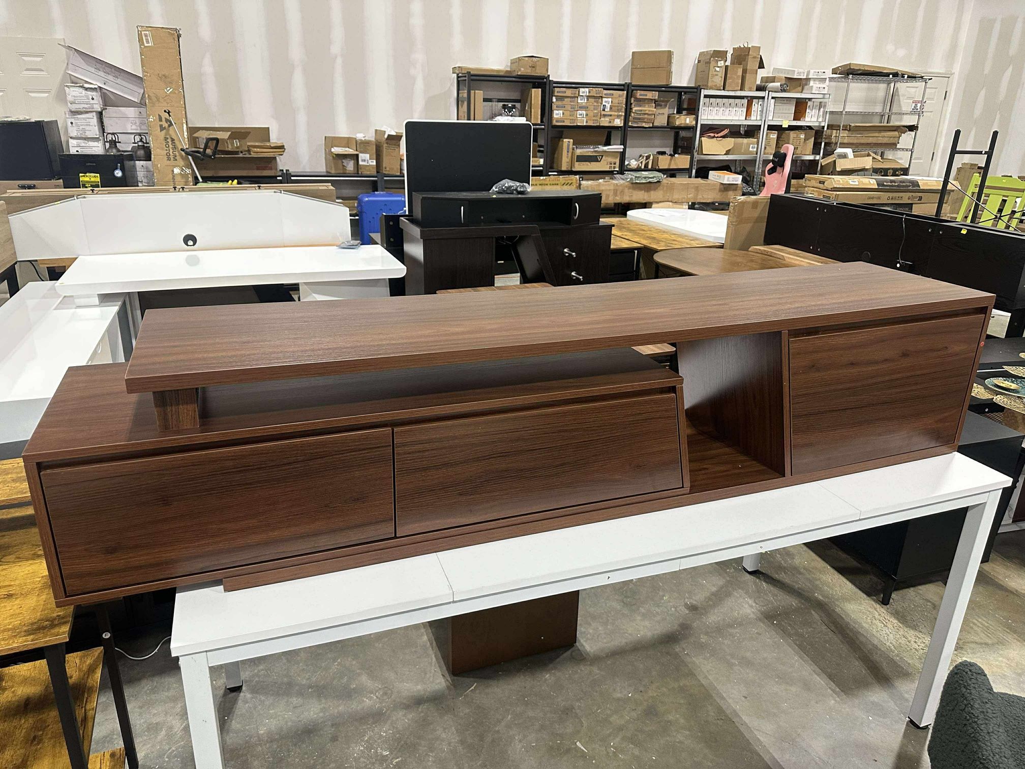 homary TV Stands for Living Room, Walnut Extendable TV Console Table