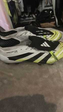 Predators elites fg  size 9.5 , worn but not to much
