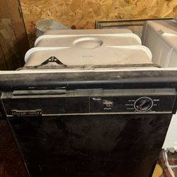 2 Working Dishwashers For 25 Each, Does Not Come With Electrical Cord Or Drain Line
