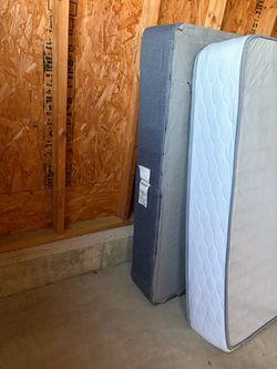 Bed frame full size foundation mattress no headboard