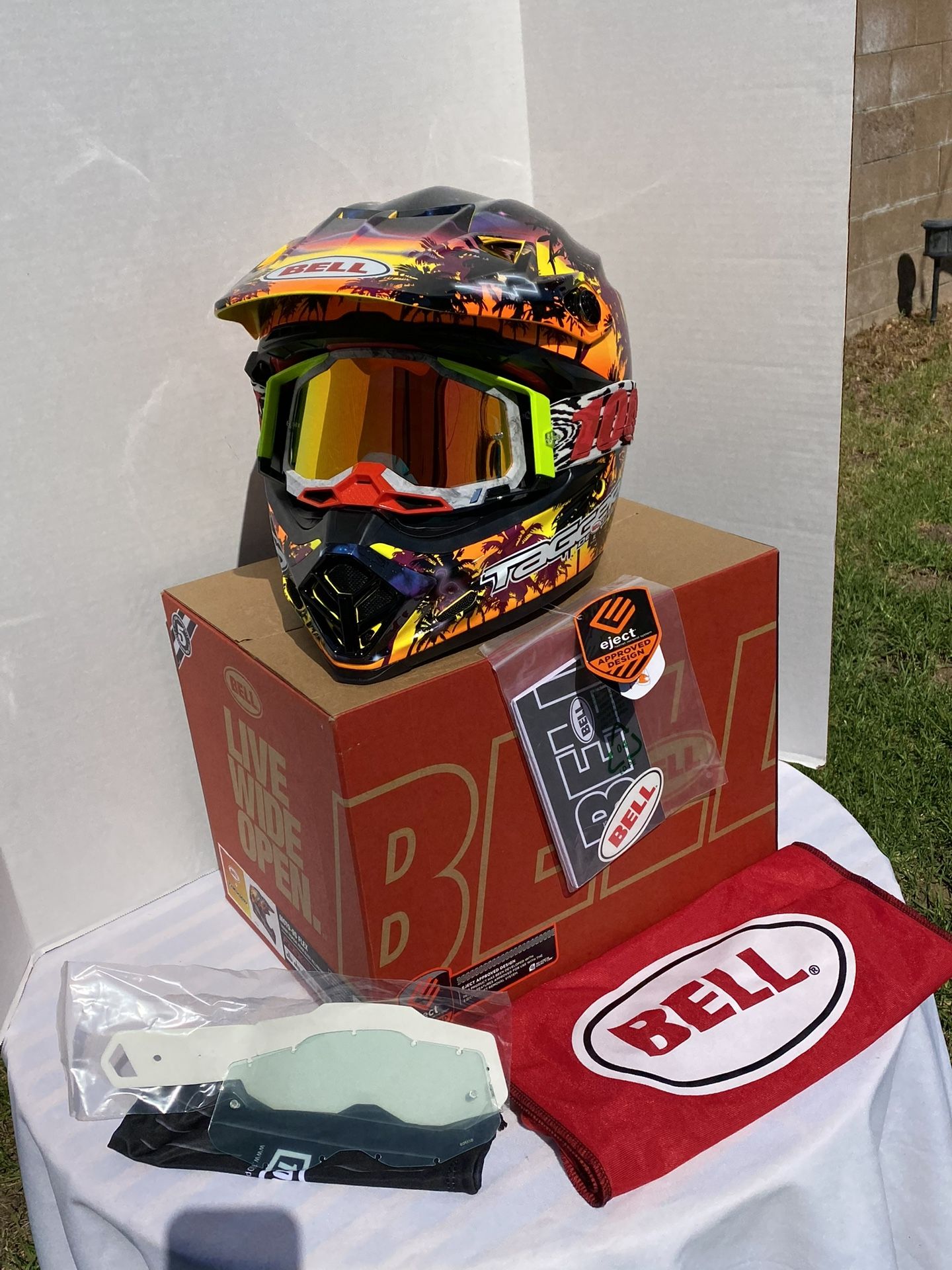 XL Dirty Bike Helmet