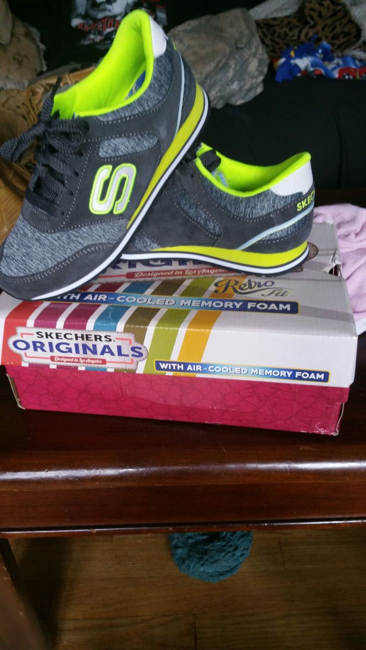 Brand new skechers