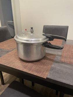 pressure cooker 