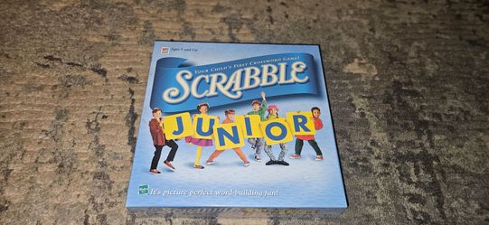 Scrabble Junior Your Child's First Crossword Game! (1999) New & Factory Sealed!!