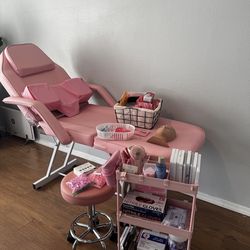 Complete lash business ready to go - massage, tattoo, pink bed