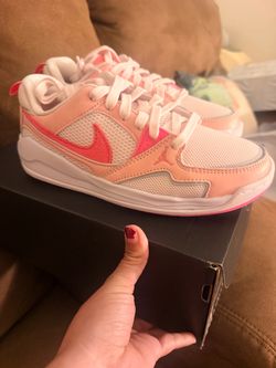5.5Y women size 7.5