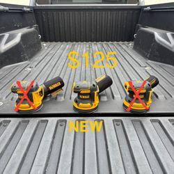 NEW DEWALT 20V MAX XR Cordless Brushless 5 in. Random Orbital Sander (Tool Only) **1 Available**