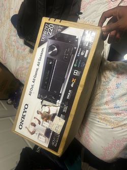 Onkyo TX NR797 220 A/V Receiver